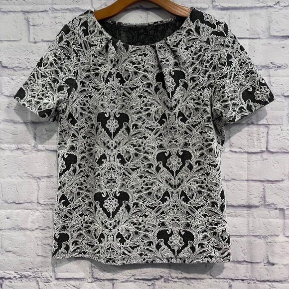 F&F Size 14 Blouse Black and Gray Damask Pattern Short Sleeve Crew Neck - Picture 1 of 8